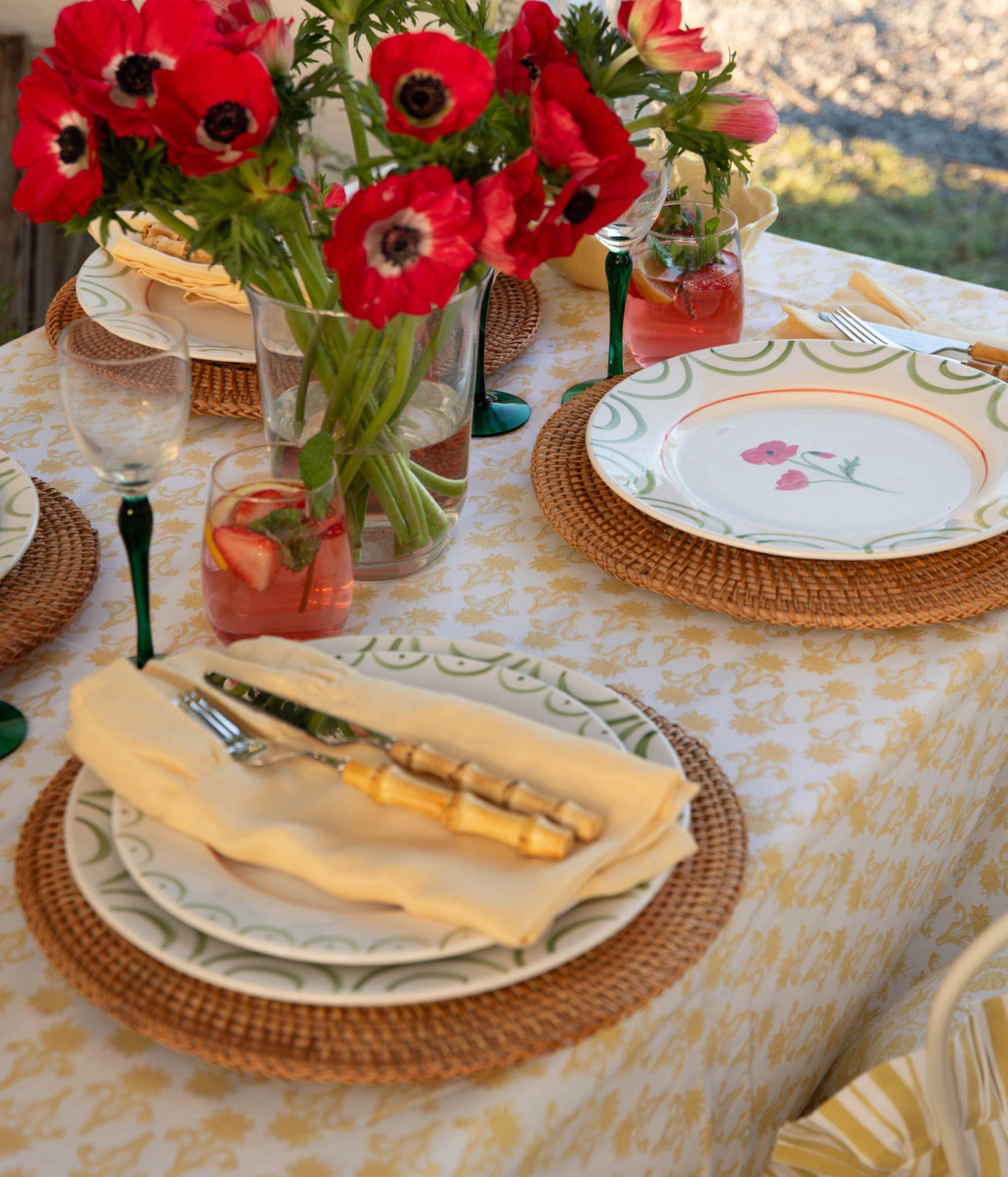 Cottage Flower Salad plate - Poppy Red 22 cm