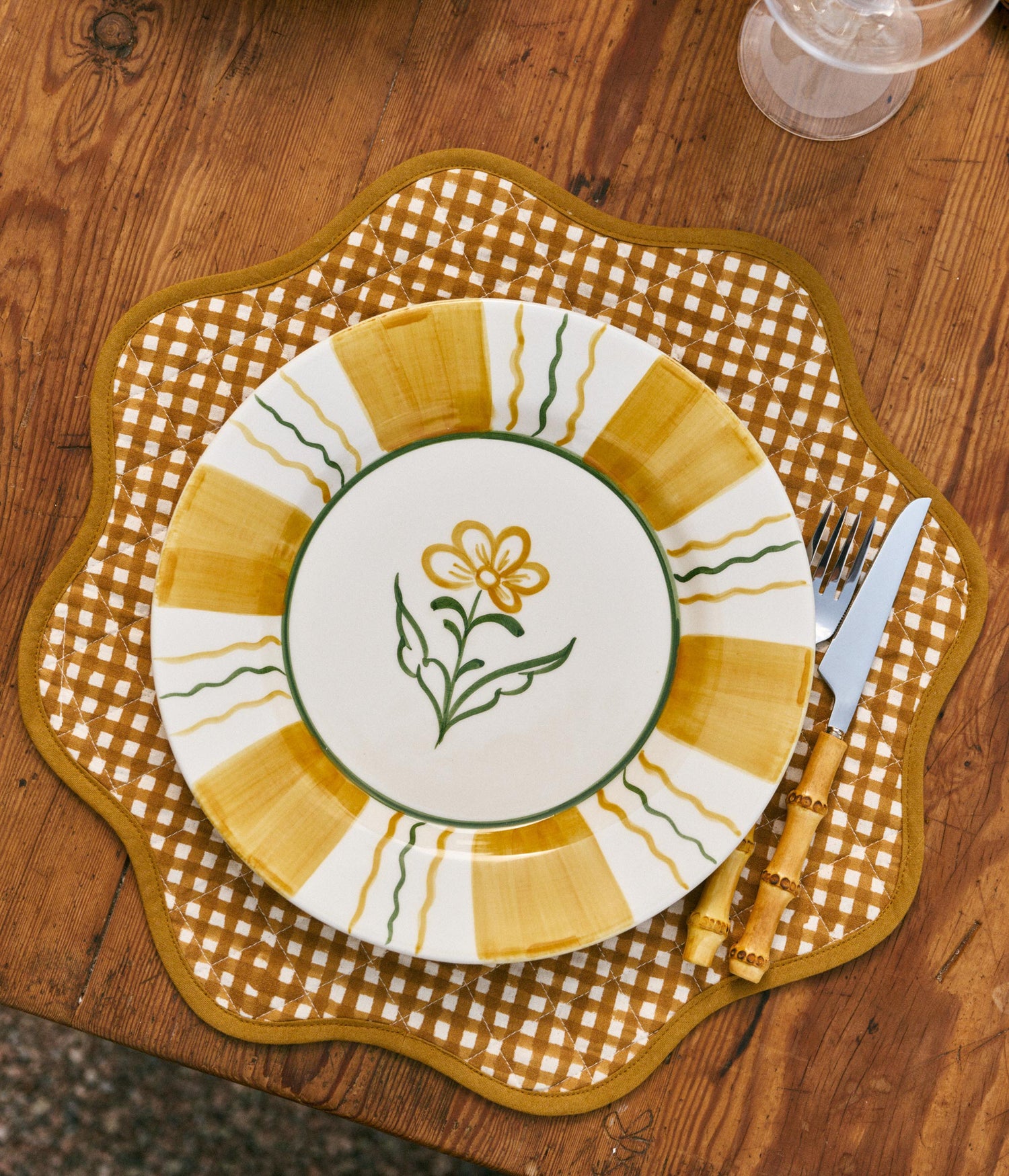 Scallop round Placemat - Ochre 42 cm